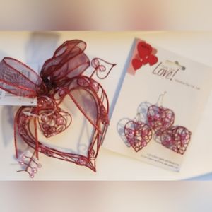 Michael's Made With Love Wire and Pearl Hearts Ornaments